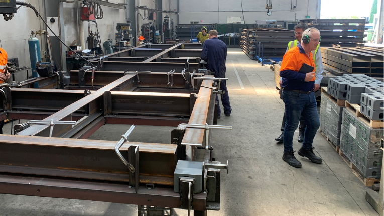 Production of the CES Cradle for the Medium Crane at ECLIPS